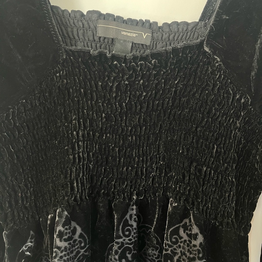Venezia Black velvet burnout babydoll Blouse Smocked Waist 3/4 sleeve sz 22 24 - Picture 3 of 9